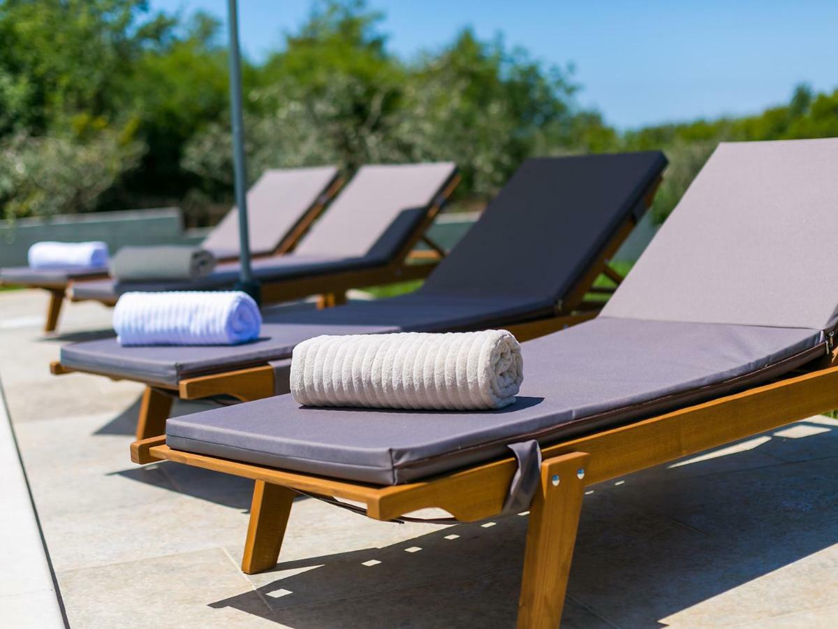 Pool Premium Apartment 브르사르 외부 사진